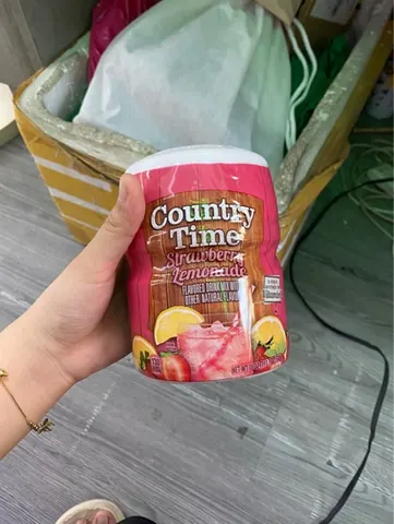 Strawberry lemonade