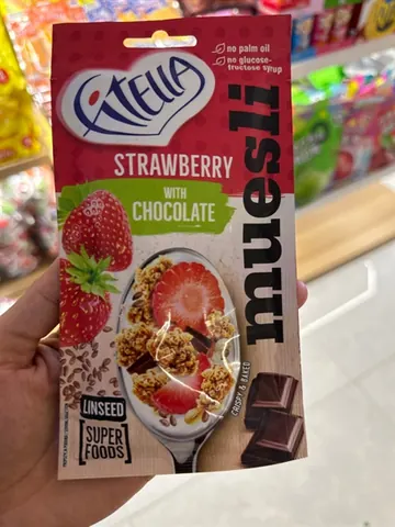 Ngũ cốc Muesli strawberry Chocolate