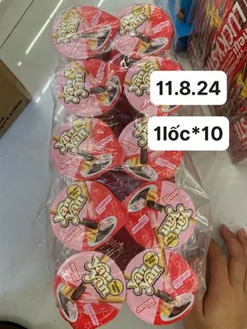 Bánh Chấm Yanyan Meiji vị dâu & socola Hộp (50g)