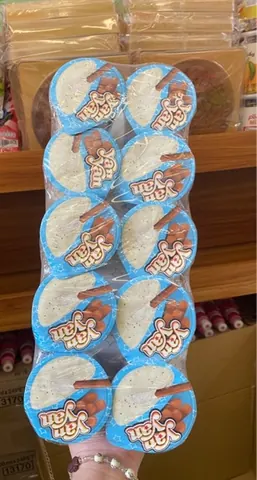 Banh ly Yan Yan Cookies cream Flavour 44g