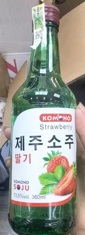 Rượu Soju vị dâu