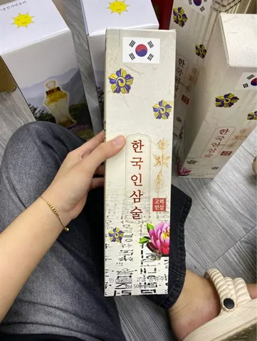 Rượu nhân sâm trai trắng